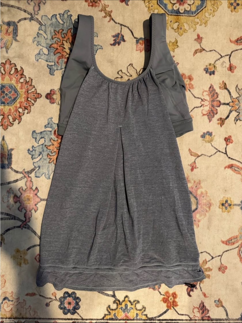 Lululemon size 4